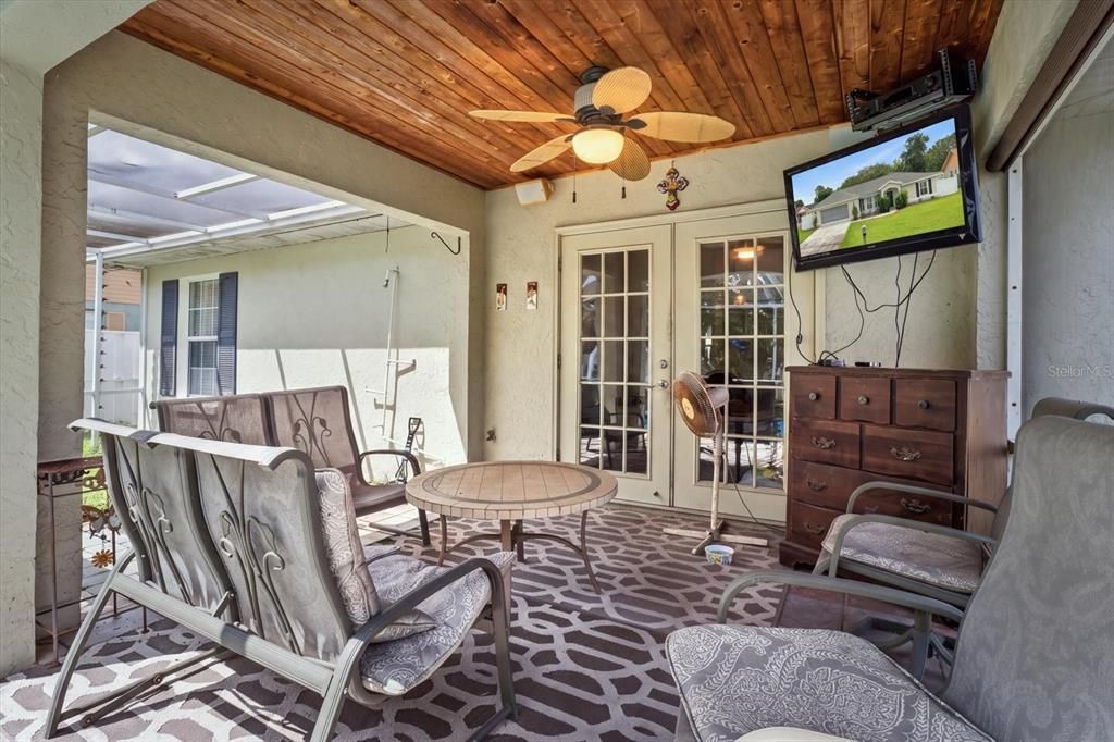 For Sale: $249,900 (3 beds, 2 baths, 1271 Square Feet)