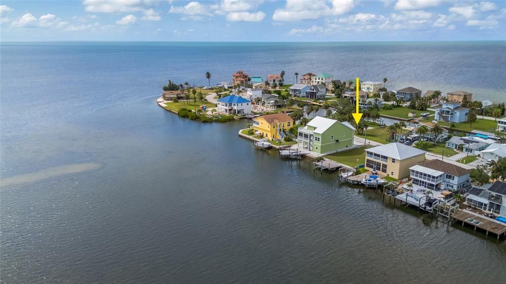 На продажу: $479,900 (0.15 acres)