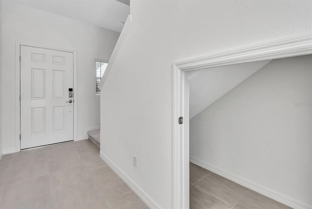 В аренду: $2,200 (3 спален, 2 ванн, 1565 Квадратных фут)