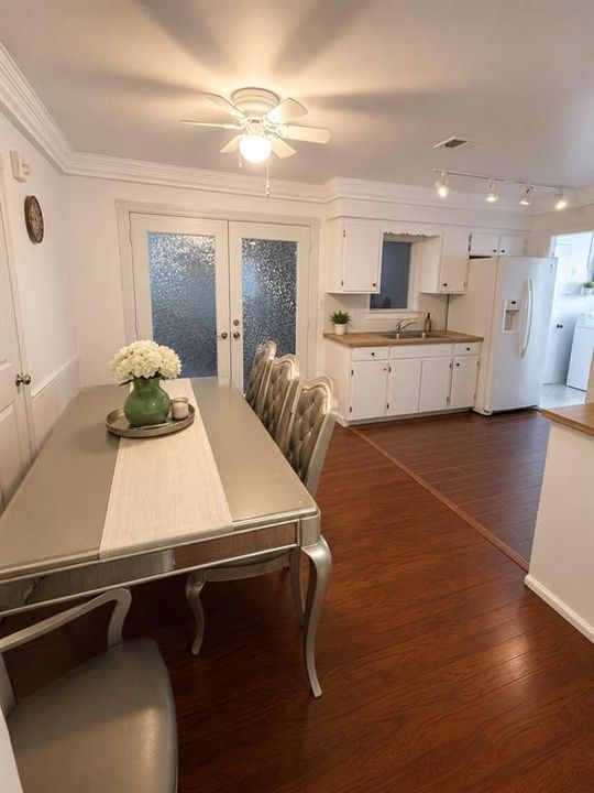 For Sale: $265,000 (4 beds, 2 baths, 1718 Square Feet)