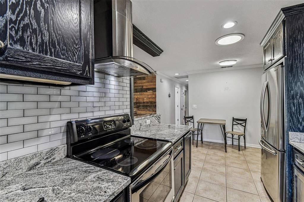 For Rent: $3,000 (3 beds, 2 baths, 1132 Square Feet)