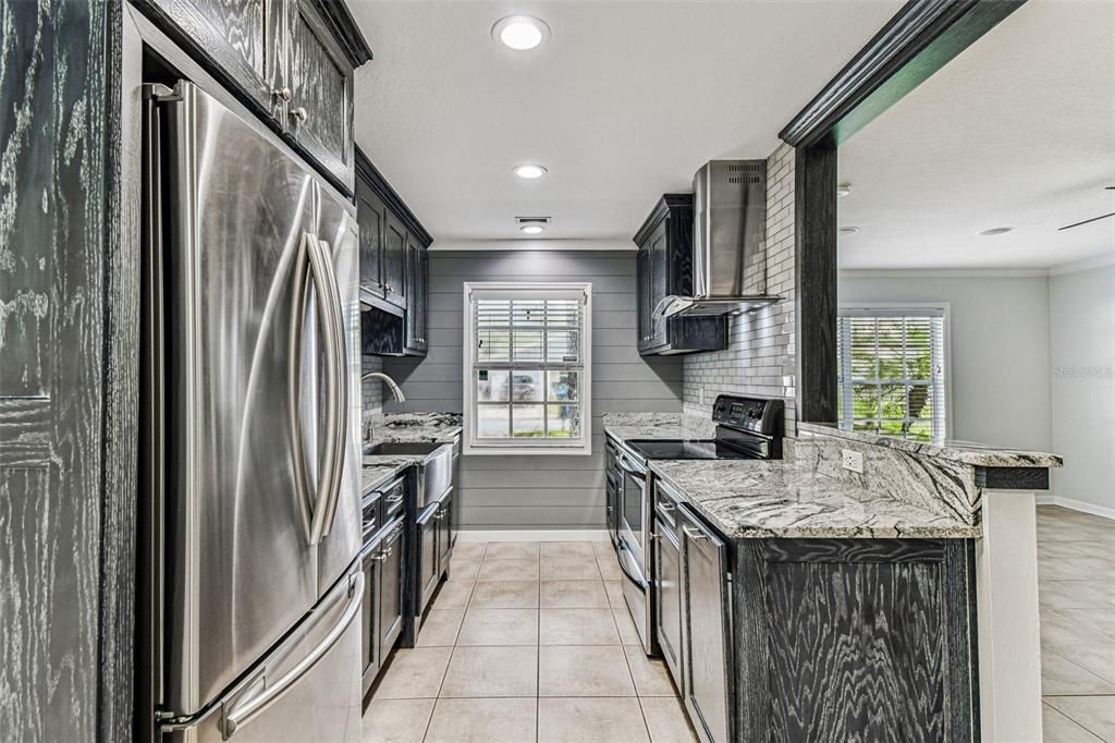 For Rent: $3,000 (3 beds, 2 baths, 1132 Square Feet)