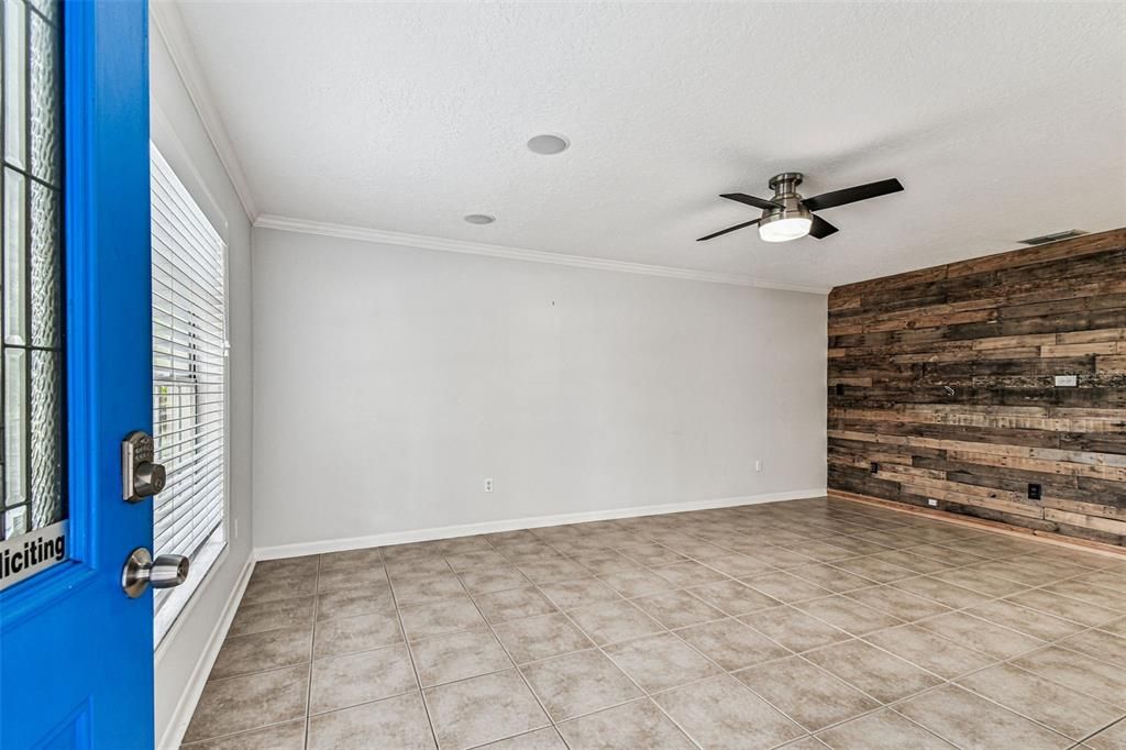 For Rent: $3,000 (3 beds, 2 baths, 1132 Square Feet)