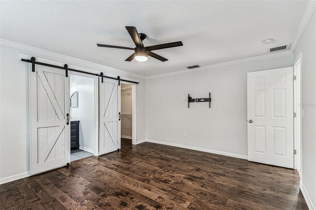 For Rent: $3,000 (3 beds, 2 baths, 1132 Square Feet)