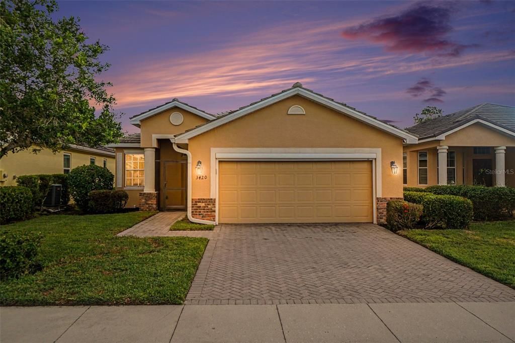 For Sale: $417,500 (3 beds, 2 baths, 1750 Square Feet)