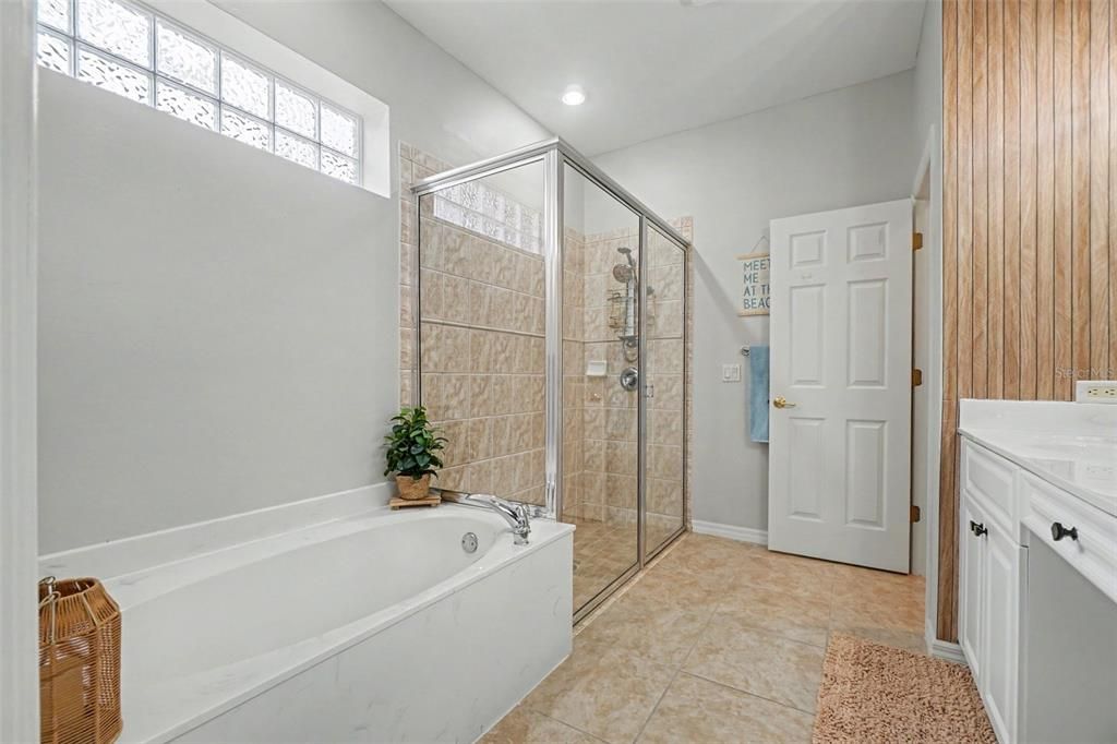For Sale: $417,500 (3 beds, 2 baths, 1750 Square Feet)