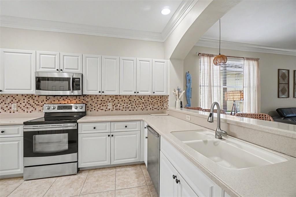 For Sale: $417,500 (3 beds, 2 baths, 1750 Square Feet)
