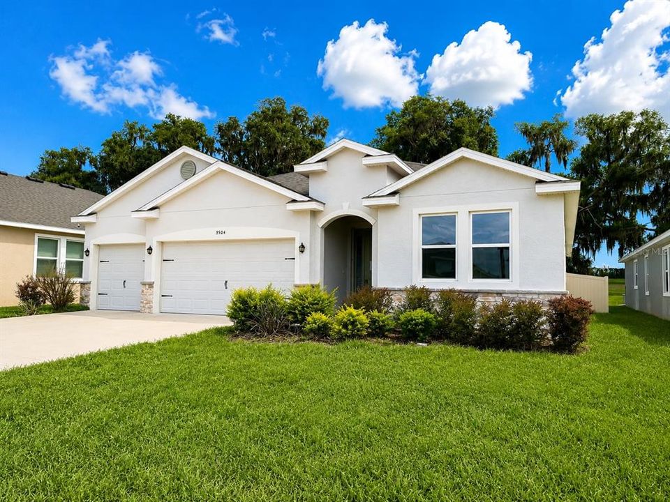 En Venta: $435,000 (4 camas, 3 baños, 2310 Pies cuadrados)