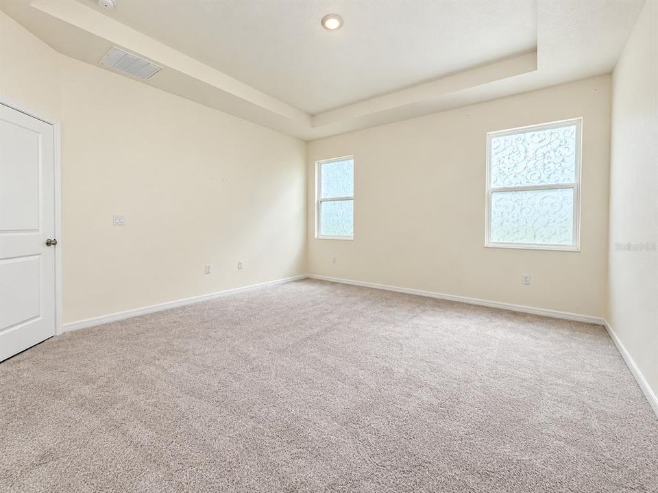 En Venta: $435,000 (4 camas, 3 baños, 2310 Pies cuadrados)