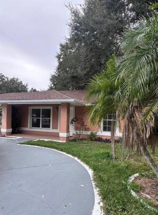 For Rent: $1,399 (2 beds, 1 baths, 950 Square Feet)