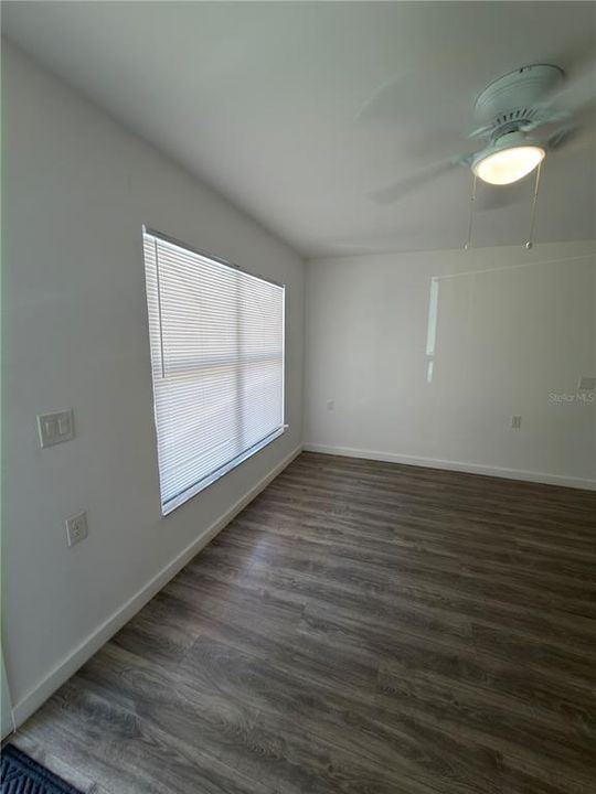 For Rent: $1,399 (2 beds, 1 baths, 950 Square Feet)