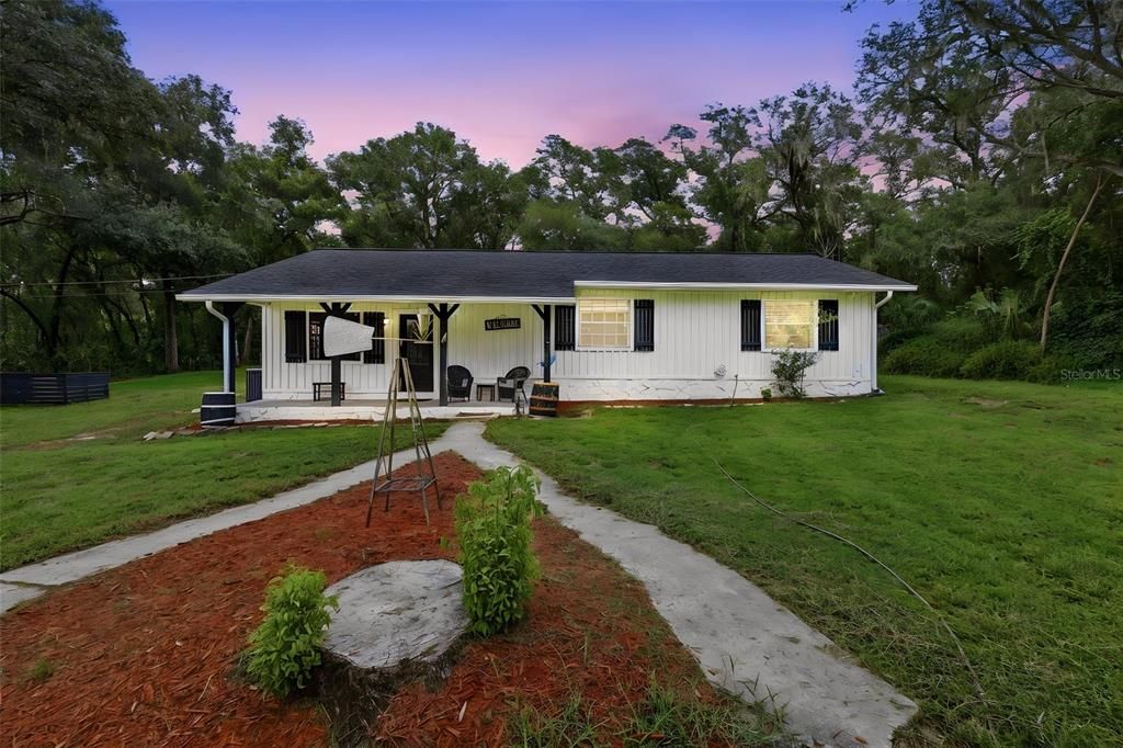 For Sale: $430,000 (2 beds, 2 baths, 1560 Square Feet)