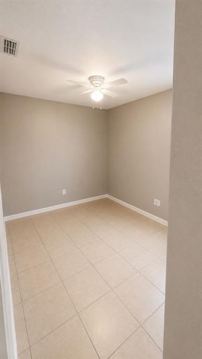 For Rent: $2,300 (3 beds, 1 baths, 1715 Square Feet)