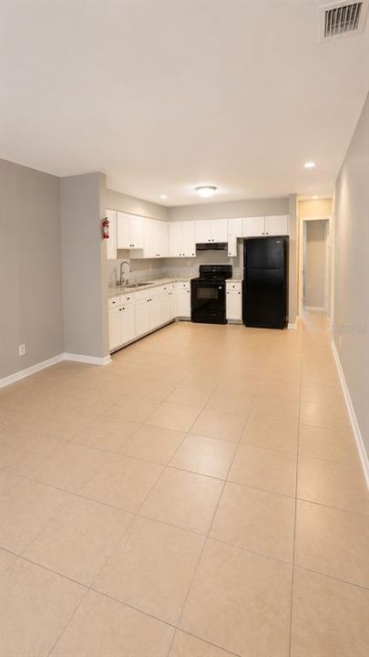 For Rent: $2,300 (3 beds, 1 baths, 1715 Square Feet)