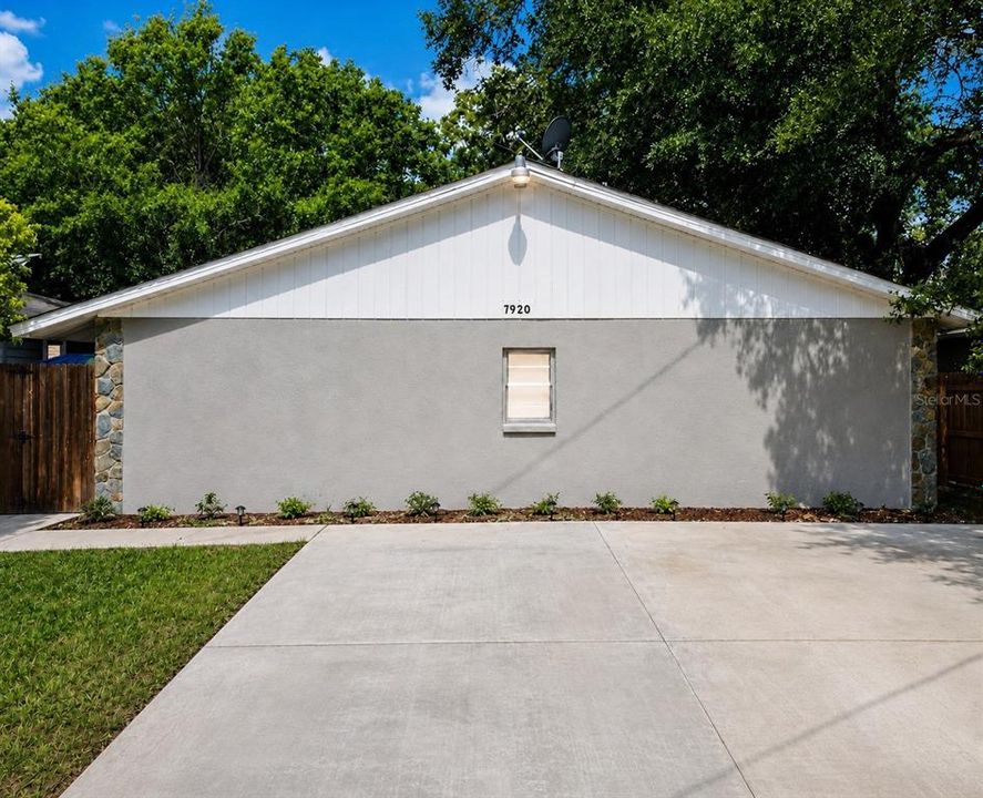 For Rent: $2,300 (3 beds, 1 baths, 1715 Square Feet)