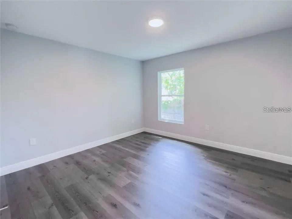 В аренду: $1,897 (3 спален, 2 ванн, 1290 Квадратных фут)