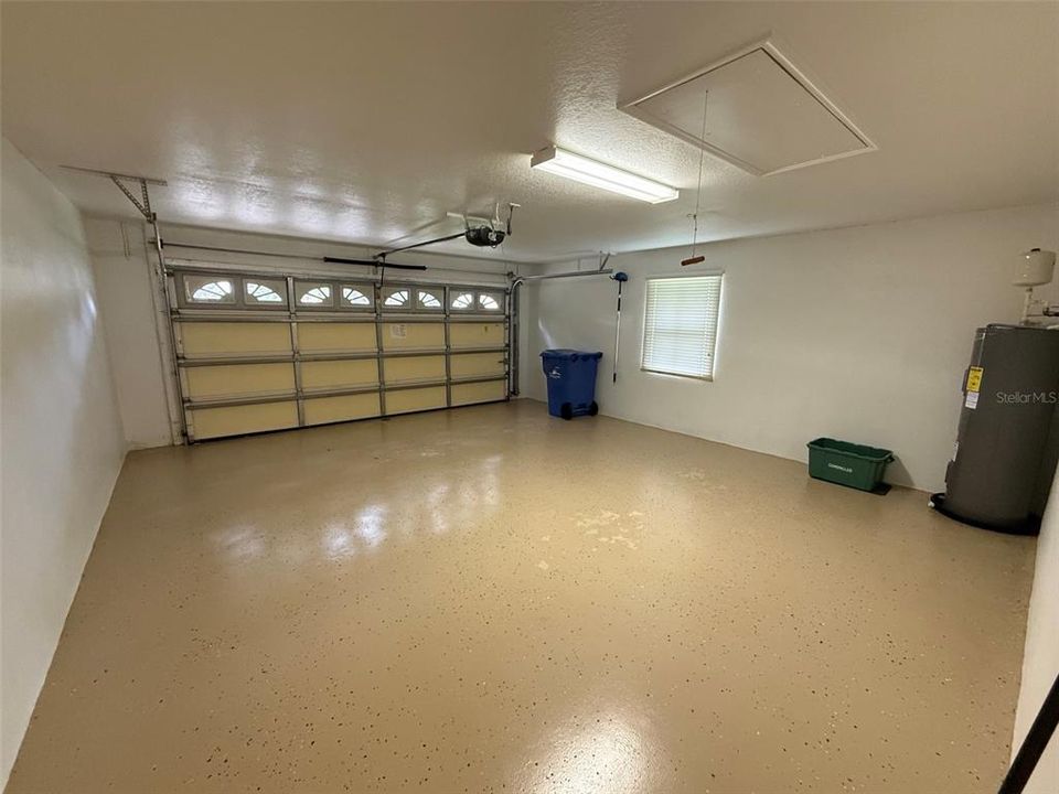 For Sale: $295,000 (3 beds, 2 baths, 1684 Square Feet)