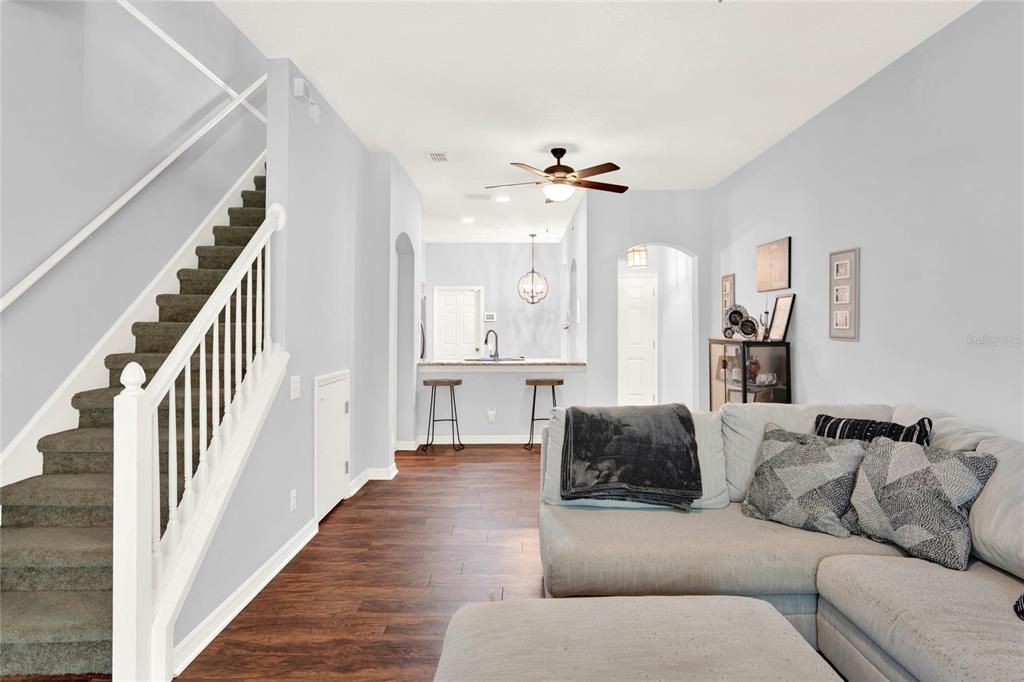 For Sale: $235,000 (2 beds, 2 baths, 1240 Square Feet)