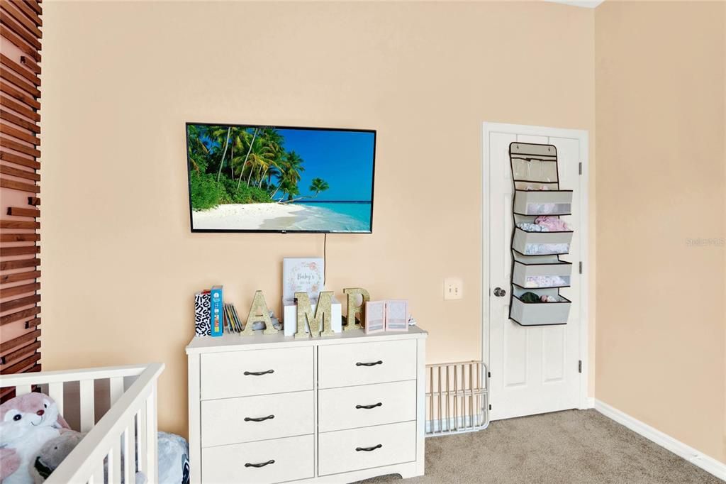For Sale: $235,000 (2 beds, 2 baths, 1240 Square Feet)