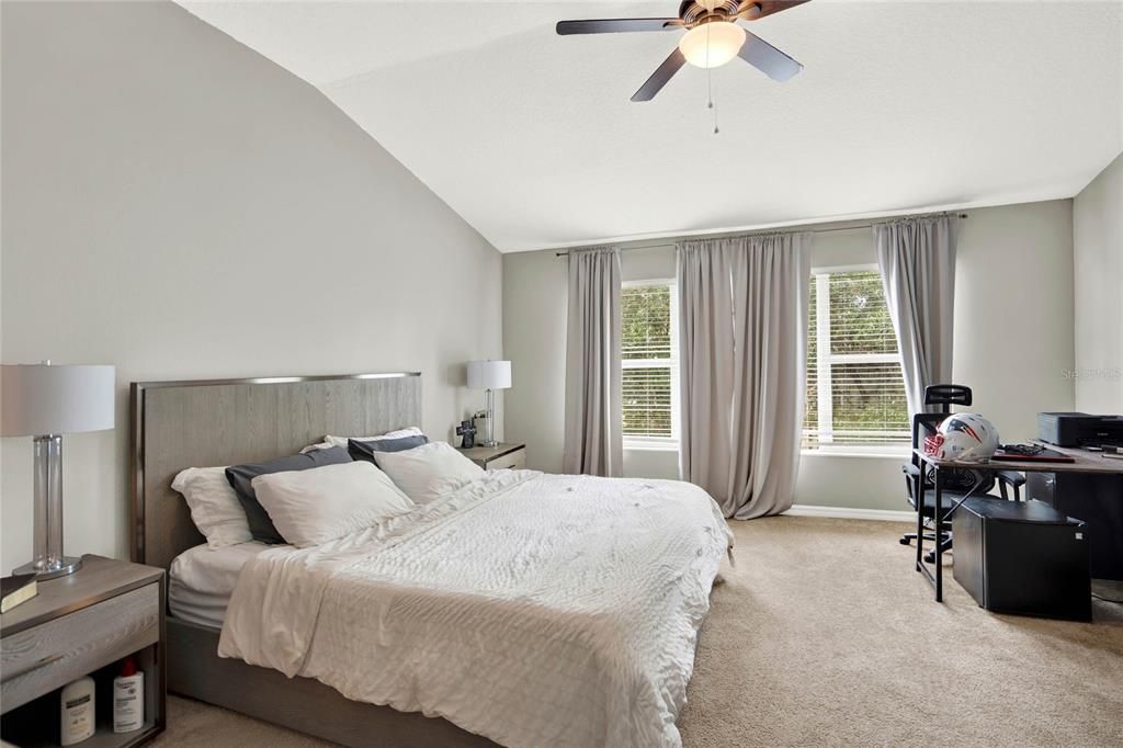 For Sale: $235,000 (2 beds, 2 baths, 1240 Square Feet)