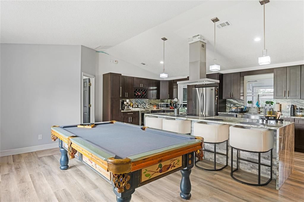 For Sale: $419,500 (4 beds, 2 baths, 1838 Square Feet)