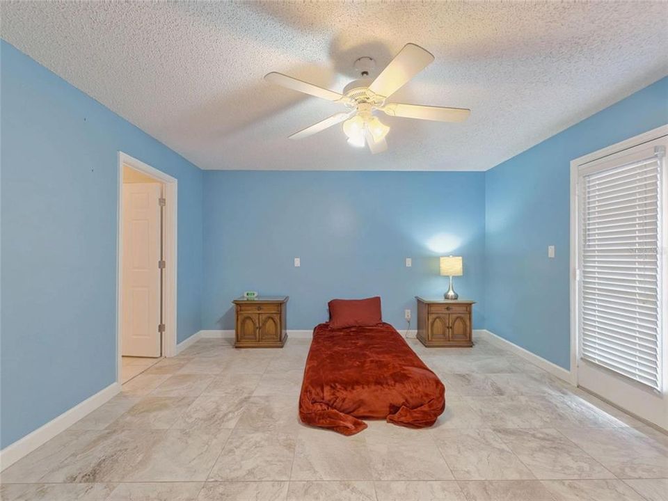 For Sale: $289,900 (3 beds, 2 baths, 2010 Square Feet)