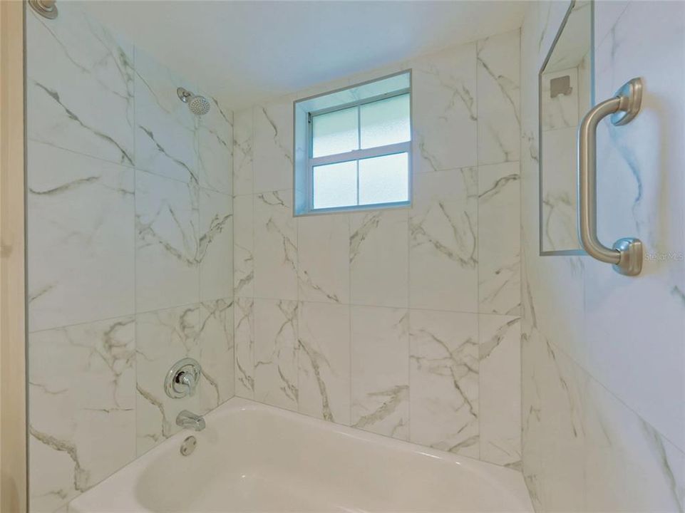 For Sale: $289,900 (3 beds, 2 baths, 2010 Square Feet)