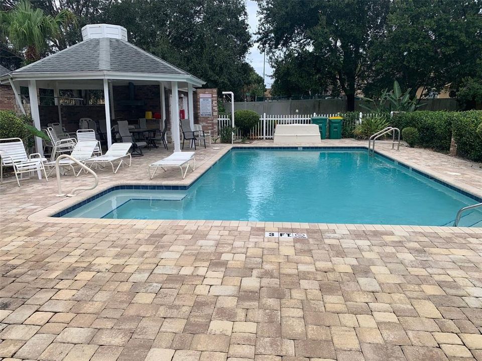 For Sale: $289,900 (3 beds, 2 baths, 2010 Square Feet)