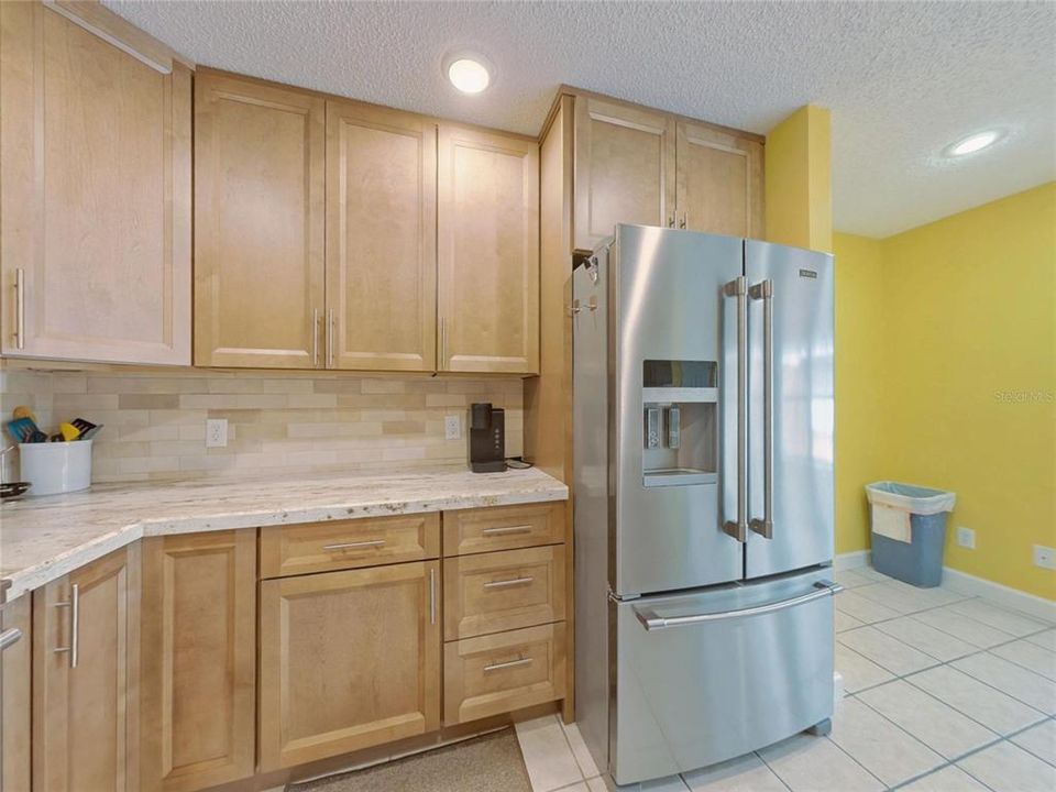 For Sale: $289,900 (3 beds, 2 baths, 2010 Square Feet)