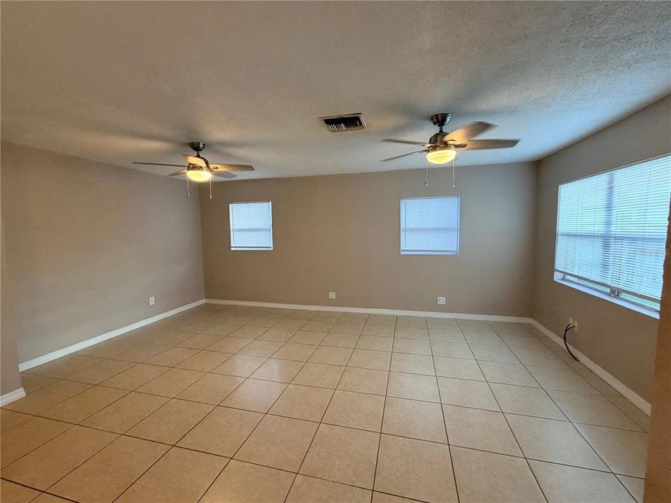 Active With Contract: $295,000 (3 beds, 2 baths, 1340 Square Feet)