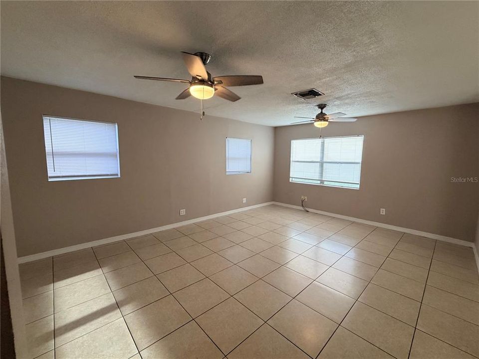 Active With Contract: $295,000 (3 beds, 2 baths, 1340 Square Feet)