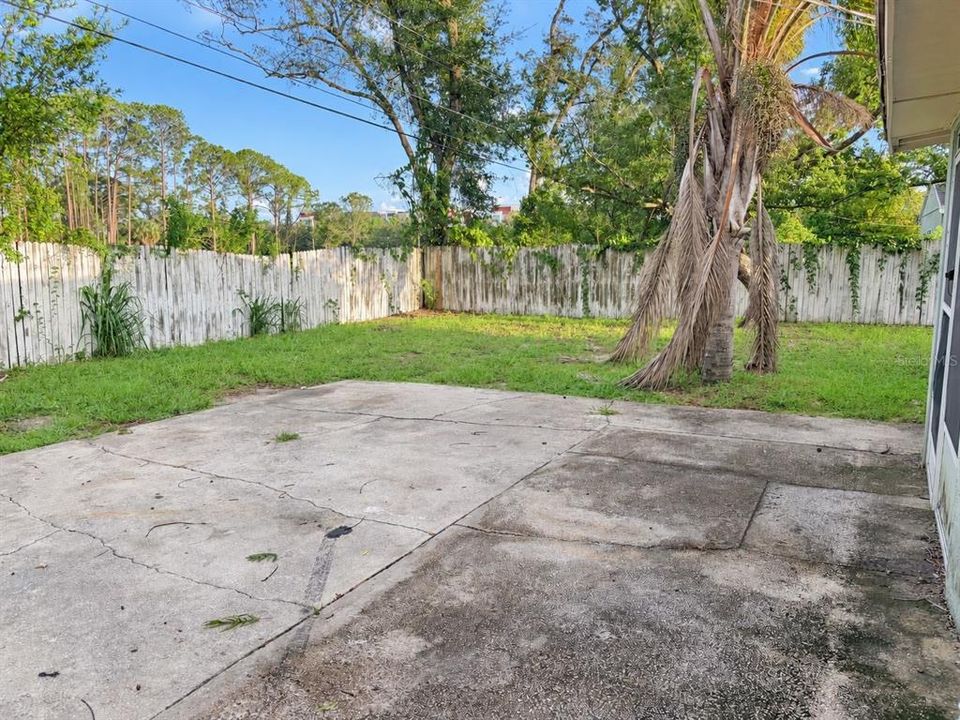 Active With Contract: $295,000 (3 beds, 2 baths, 1340 Square Feet)