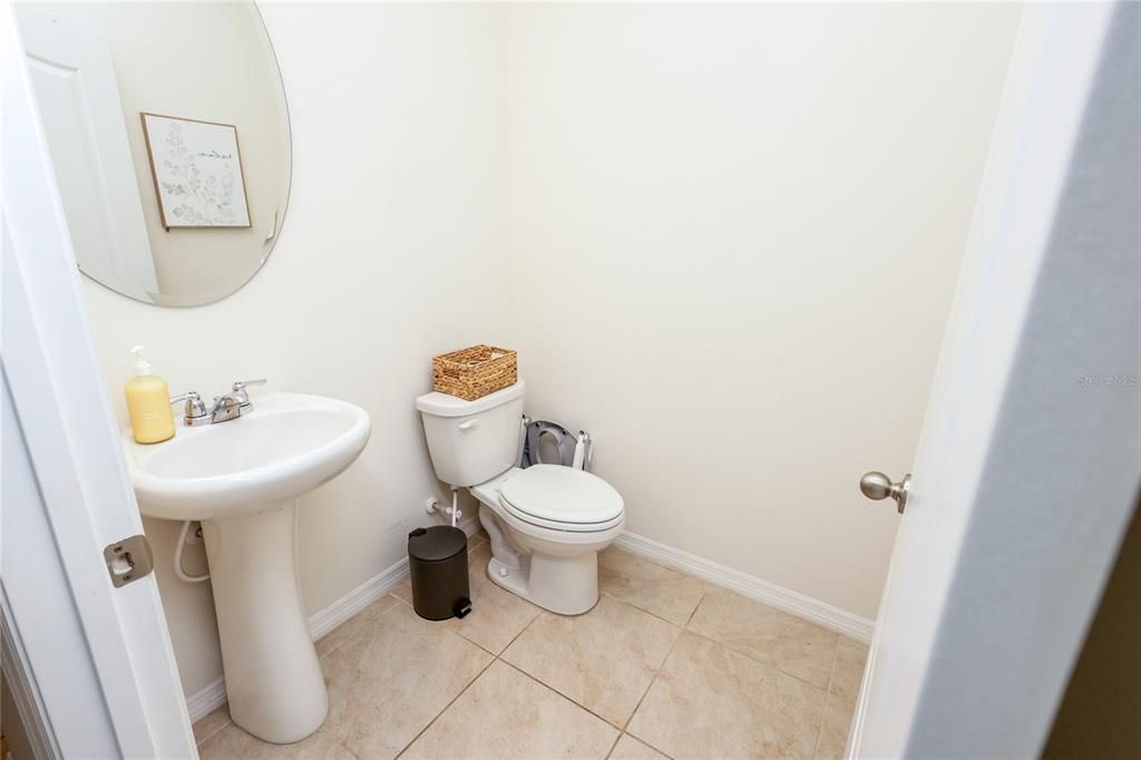 For Sale: $355,000 (4 beds, 2 baths, 2432 Square Feet)