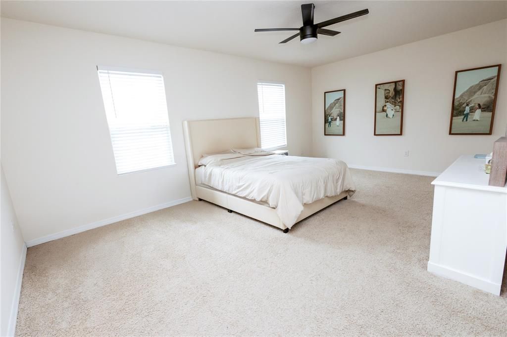 For Sale: $355,000 (4 beds, 2 baths, 2432 Square Feet)