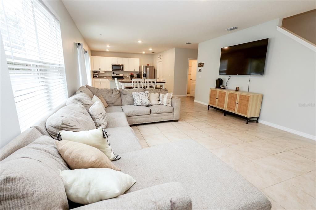 For Sale: $355,000 (4 beds, 2 baths, 2432 Square Feet)