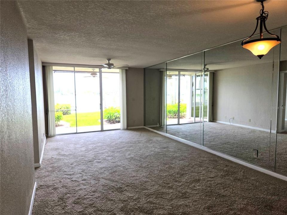 В аренду: $2,500 (2 спален, 2 ванн, 1075 Квадратных фут)