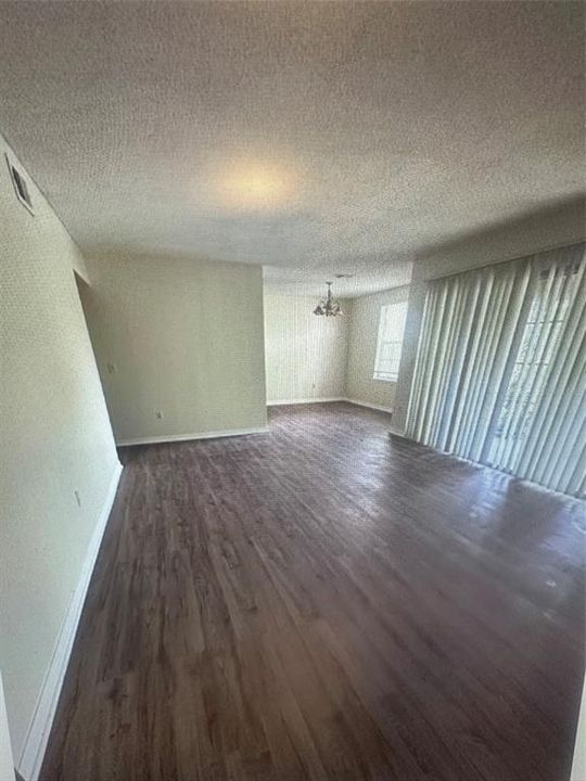For Sale: $129,000 (2 beds, 2 baths, 1165 Square Feet)