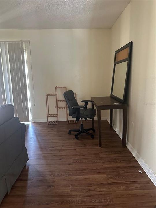 For Sale: $129,000 (2 beds, 2 baths, 1165 Square Feet)