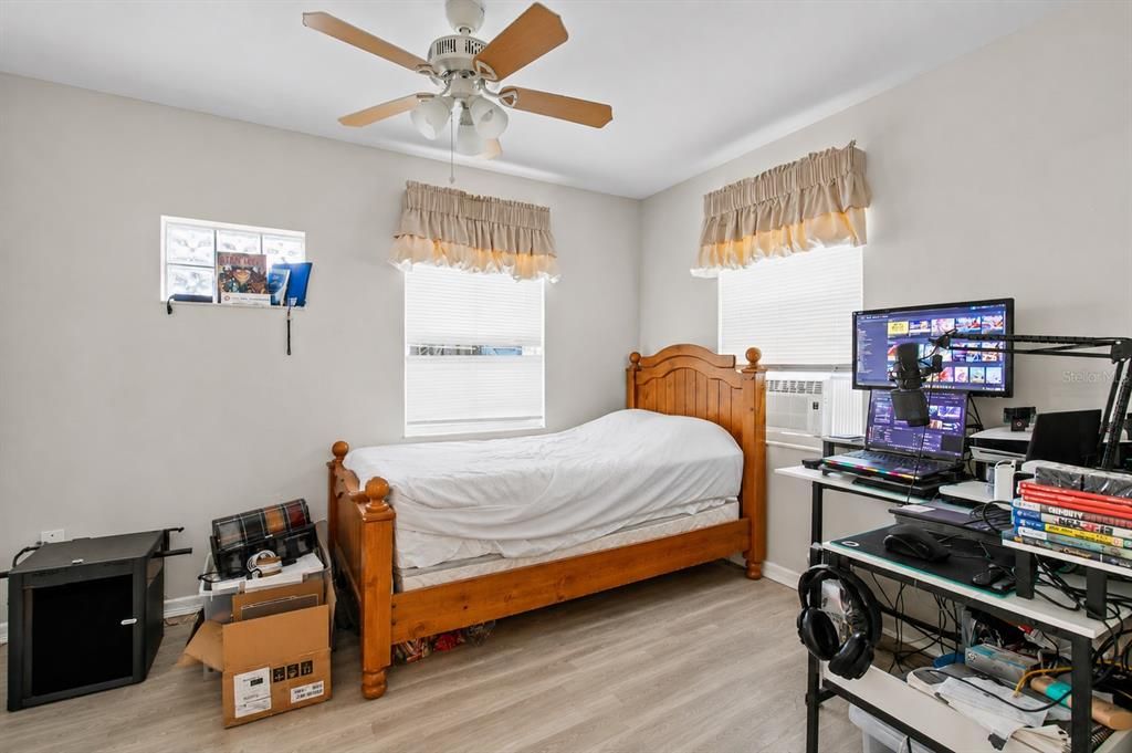 For Sale: $255,000 (4 beds, 2 baths, 816 Square Feet)