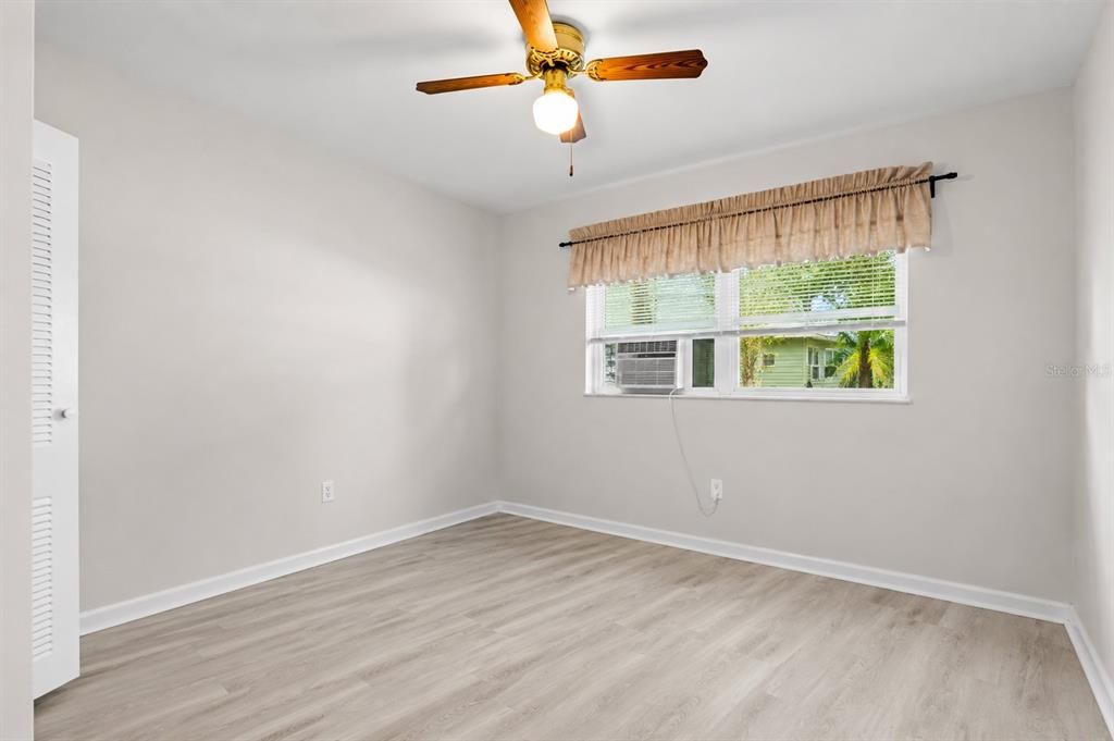 For Sale: $255,000 (4 beds, 2 baths, 816 Square Feet)