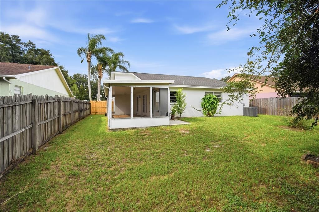 For Rent: $2,095 (2 beds, 2 baths, 1349 Square Feet)