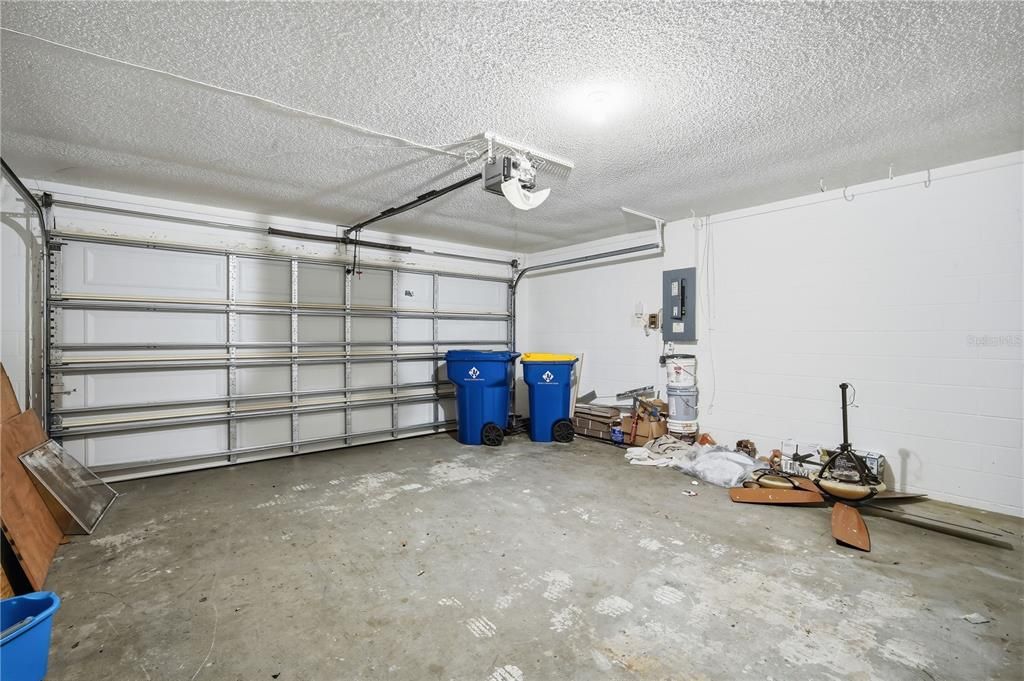 For Rent: $2,095 (2 beds, 2 baths, 1349 Square Feet)