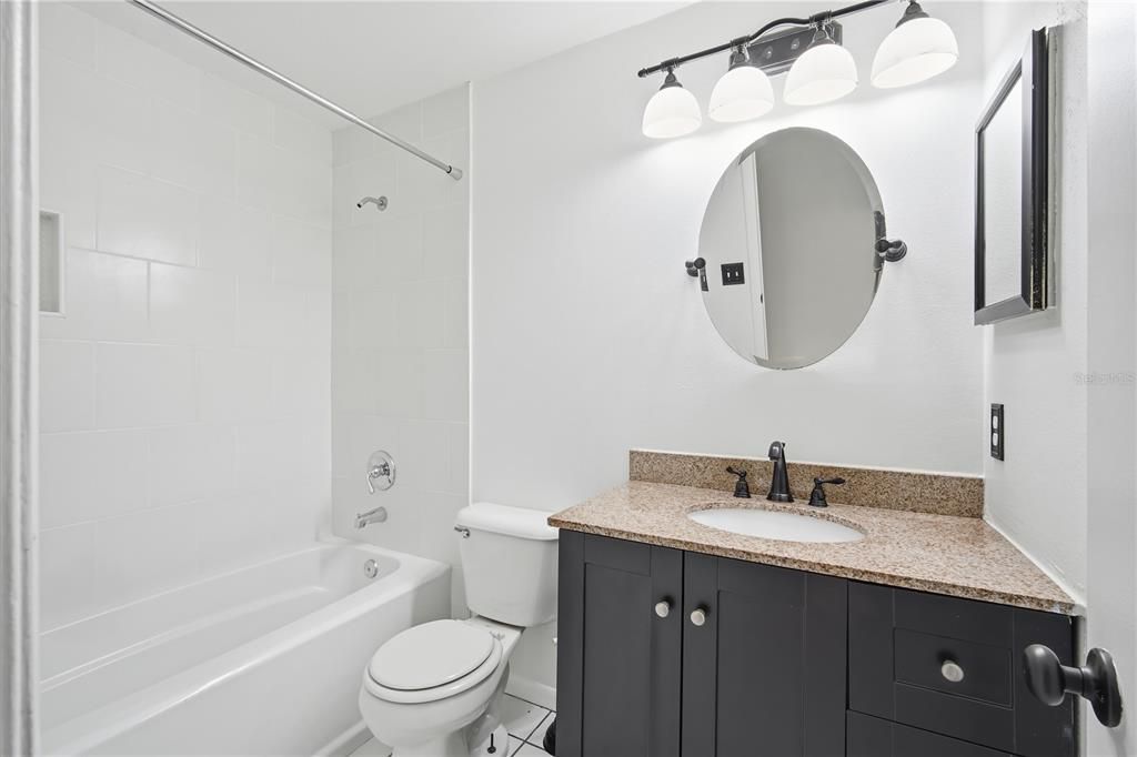 For Rent: $2,095 (2 beds, 2 baths, 1349 Square Feet)