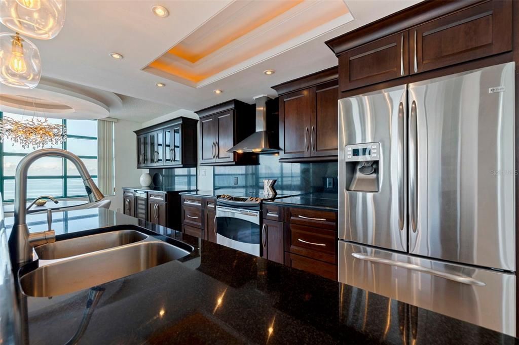 For Sale: $2,775,000 (3 beds, 4 baths, 3400 Square Feet)