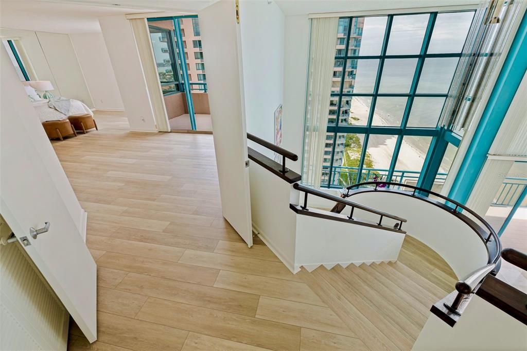 For Sale: $2,775,000 (3 beds, 4 baths, 3400 Square Feet)