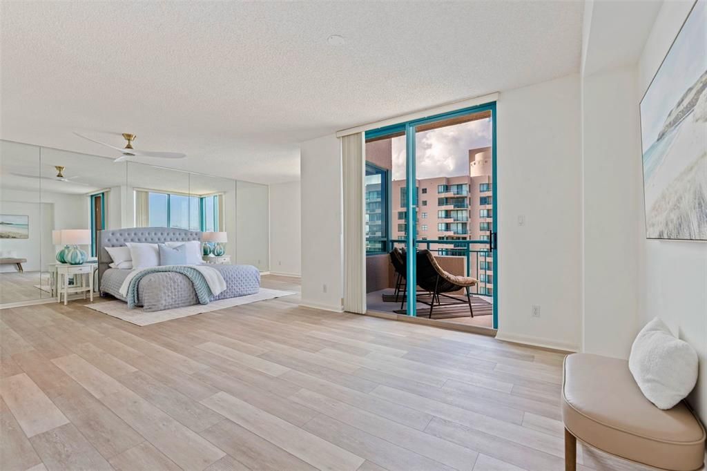 For Sale: $2,775,000 (3 beds, 4 baths, 3400 Square Feet)
