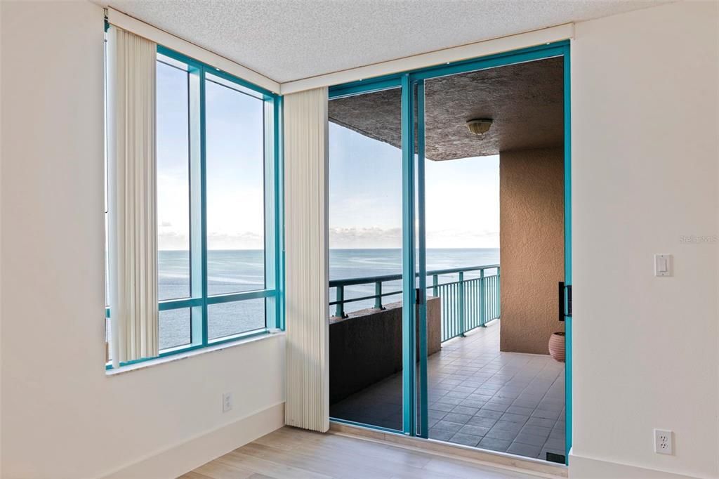 For Sale: $2,775,000 (3 beds, 4 baths, 3400 Square Feet)