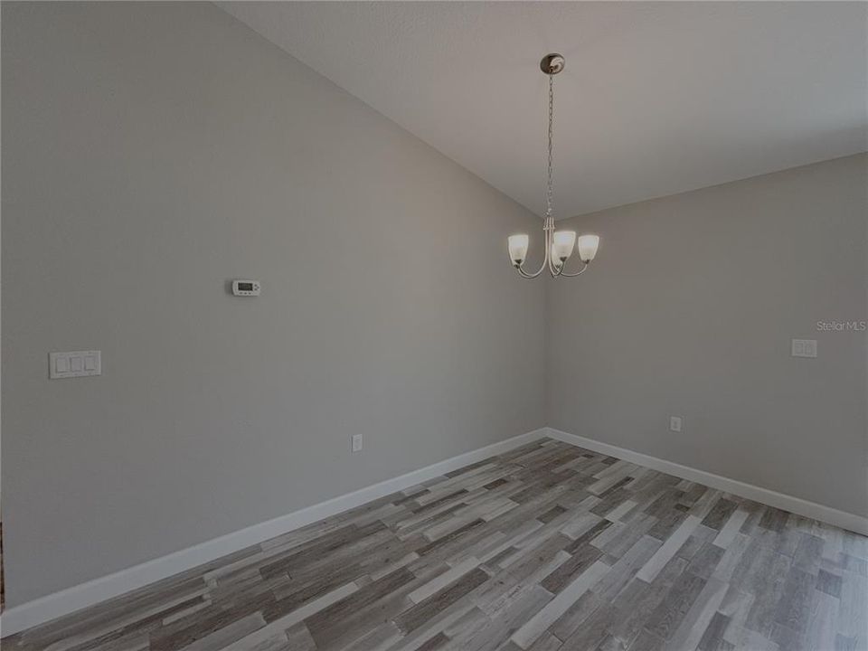 For Rent: $1,750 (3 beds, 2 baths, 1324 Square Feet)