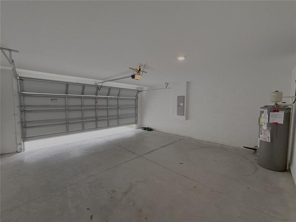For Rent: $1,750 (3 beds, 2 baths, 1324 Square Feet)