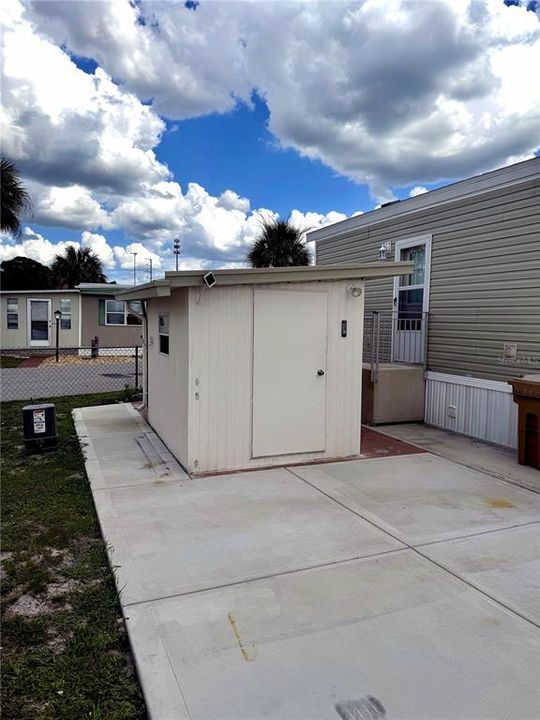 For Sale: $134,990 (1 beds, 1 baths, 481 Square Feet)
